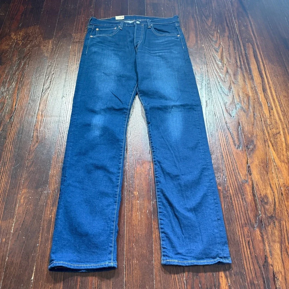 Levis 501 Jeans Mens 32x34 Blue Faded Straight Leg Button Fly‎ Whiskers NWT